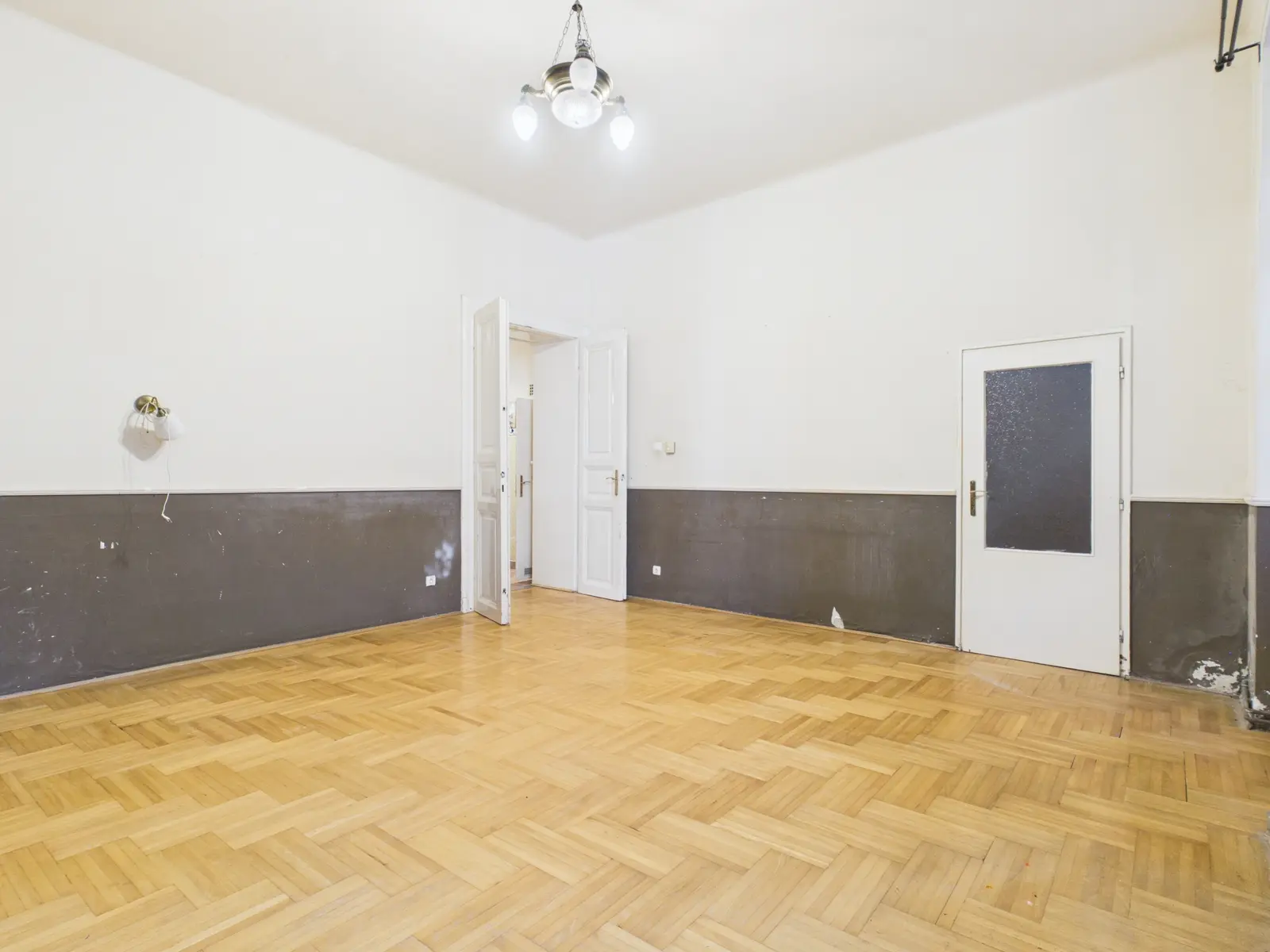 ELADÓ FELÚJÍTANDÓ LAKÁS - BUDAPEST I. KERÜLET, LOGODI UTCA 35.