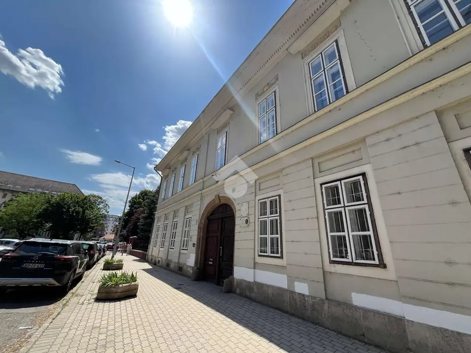Lakás eladó – Budapest