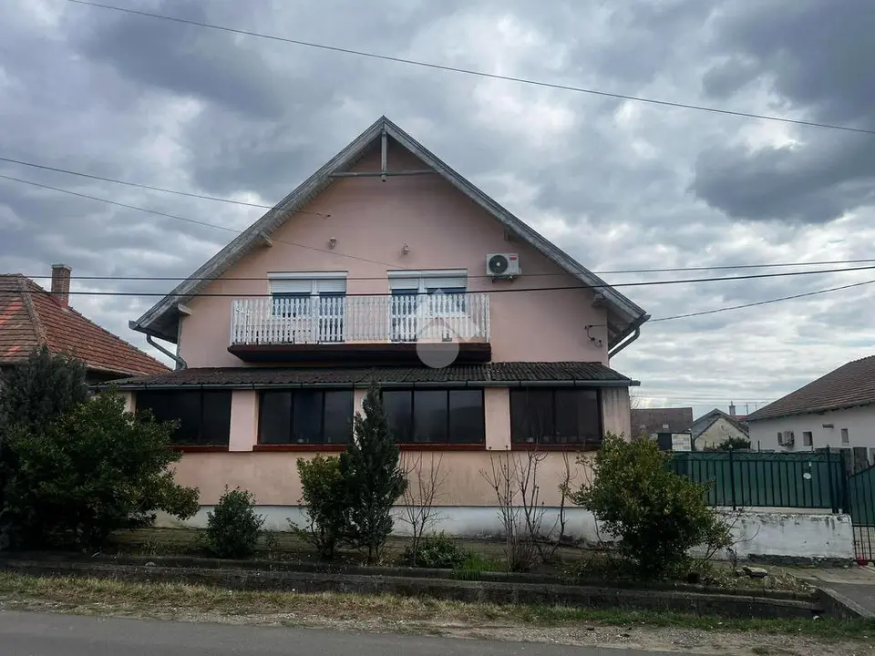 Ház eladó – Gödöllő